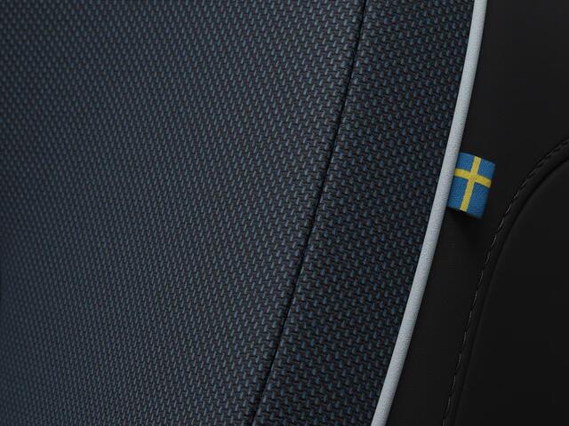 Volvo EX30 Single Motor Extended Range Plus 69 kWh / 17% bijtelling / Levering 2025