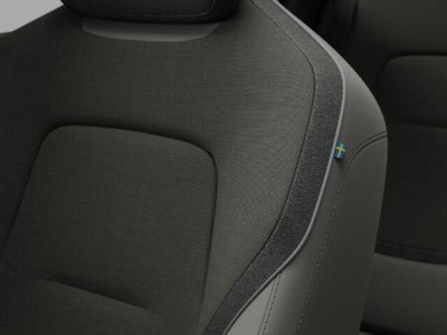 Volvo EX30 Single Motor Extended Range Plus Europa 69 kWh | Privacy Glas | Harman/Kardon | Pine Interior | Nieuw uit voorraad leverbaar! |