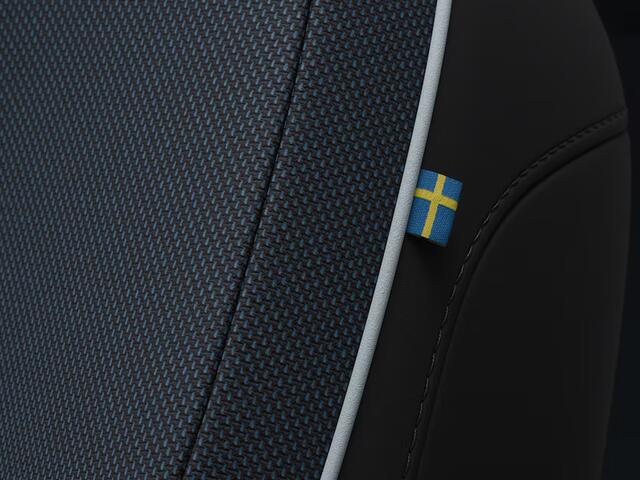 Volvo EX30 Single Motor Extended Range Europa 69 kWh | Parkeercamera | Harman Kardon | Stoel- en Stuurverwarming | Elektrische Stoelen