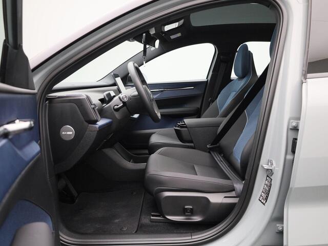 Volvo EX30 Single Motor Extended Range Ultra | Elektr. stoel | 360 Camera | Panoramadak | H&K Audio