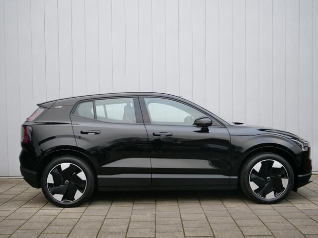 Volvo EX30 Single Motor Extended Range Ultra 69 kWh 272 Pk Automaat Navi / Pano-dak / Leer / 2 x Camera / DAB / Apple Carplay / SOH 98,1 %