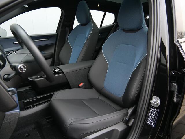 Volvo EX30 Single Motor Extended Range Ultra 69 kWh 272 Pk Automaat Navi / Pano-dak / Leer / 2 x Camera / DAB / Apple Carplay / SOH 98,4 %