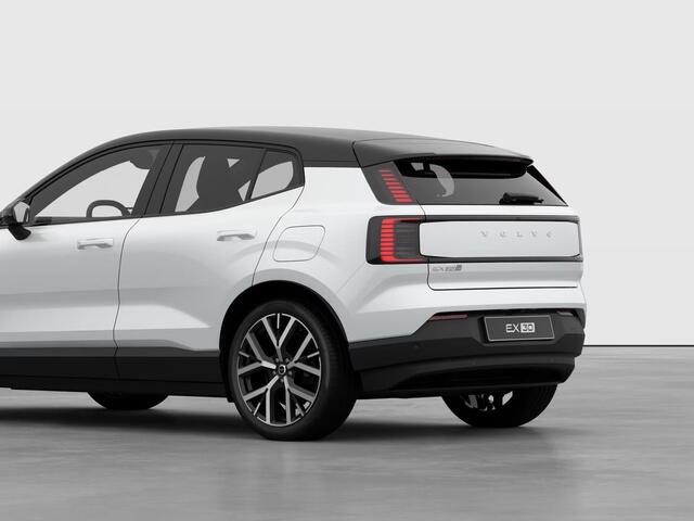 Volvo EX30 Single Motor Extended Range Plus 69 kWh Automaat, Pilot assist, BLIS, Stoelverwarming, Stuurverwarming, 20 inch wielen, 17% bijtelling, kenteken 2025