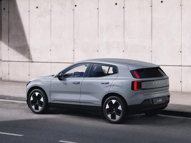 Volvo EX30 P3 Long Range Plus Europa 69 kWh | Parkeercamera | Harman Kardon | Stoel- en Stuurverwarming | Elektrische stoelen