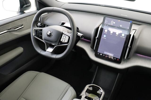 Volvo EX30 CROSS COUNTRY TWIN MOTOR PERFORMANCE ULTRA 69 kWh *DEMO VOORDEEL!* -PANO.DAK|HARMAN/KARDON|PRIVACY.GLAS|360°CAM|POWER-SEATS|AUT.PARKEREN|PINE