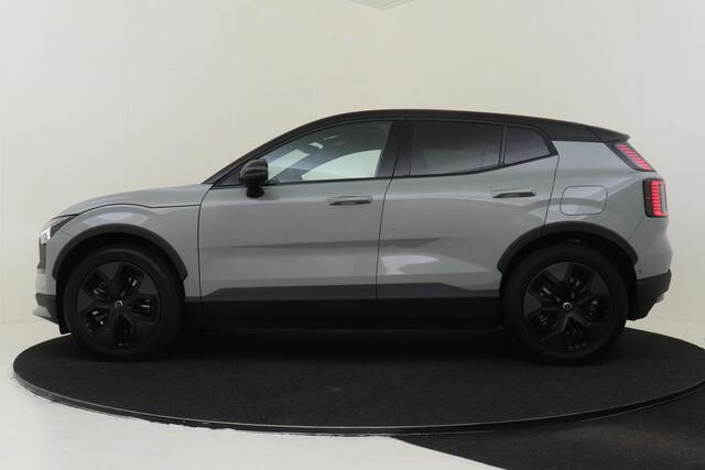 Volvo EX30 CROSS COUNTRY TWIN MOTOR PERFORMANCE ULTRA 69 kWh *DEMO VOORDEEL!* -PANO.DAK|HARMAN/KARDON|PRIVACY.GLAS|360°CAM|POWER-SEATS|AUT.PARKEREN|PINE