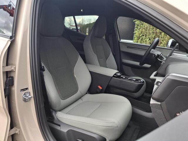 Volvo EX30 Single Motor Extended Range Plus Europa 69 kWh | Demo | Stoel/Stuur verwarming | Pilot Assist | Harman/Kardon | Memory Stoelen |