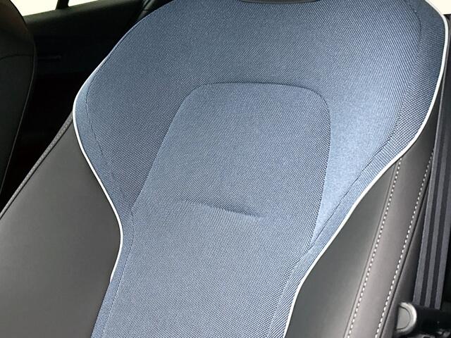 Volvo EX30 Extended Core 69 kWh | Blis | Navigatie | Rijklaar |