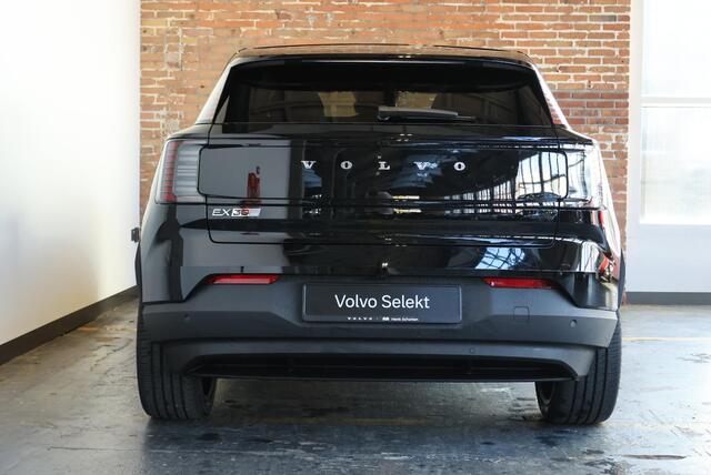 Volvo EX30 Single Motor Extended Range Europa 69 kWh | 20 inch Lichtmetalen velgen | Stoelverwarming | Electrische bedienbare voorstoelen | Google Infotainment | Privacy Glas | Parkeercamera | Parkeersensoren voor + achter | Stuurwielverwarming