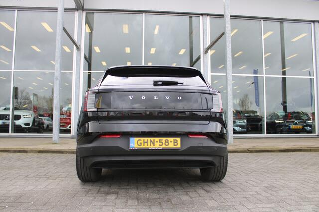 Volvo EX30 Single Motor Extended Range Ultra 69 kWh | 360 Camera | Panoramadak | Adapt. Cruise | Verw. Stoel + Stuurwiel | El. Stoelen | 20" LMV | Extra getint glas |