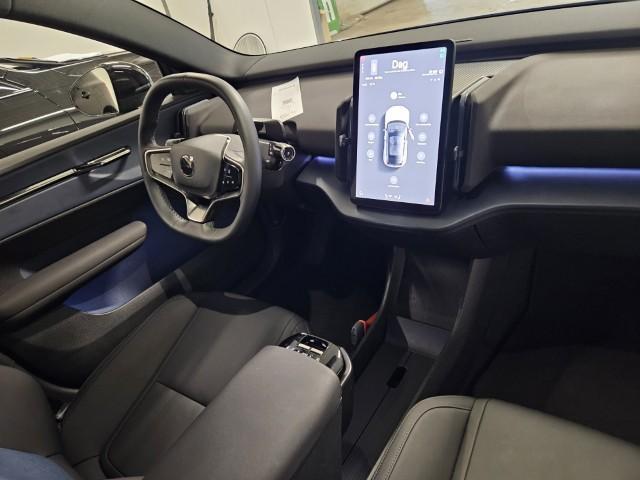 Volvo EX30 Single Motor Extended Range Plus 69 kWh | Climate Pack | Stoel en Stuurverwarming | Keyless Entry | Zwart Dak | Adaptieve Cruise Control | Blis |