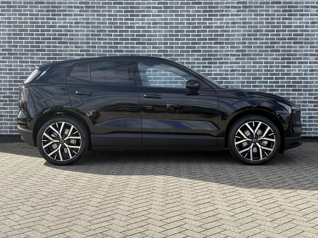 Volvo EX30 P5 Long Range Plus Black Edition Europa 69 kWh | Google | Long Range | Adaptieve Cruise Control | Harman Kardon Audio | Stoel-/Stuurverwarming | Keyless | Elek. Stoelen | Getint Glas | Elek. Achterklep | 20" LM