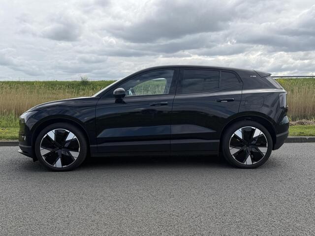 Volvo EX30 Twin Motor Performance Ultra 69 kWh | SOH 92,3% | Warmtepomp | Harman\ Kardon | Apple Carplay/Android Auto | Cruise control | DAB | Panoramadak | 360 camera |