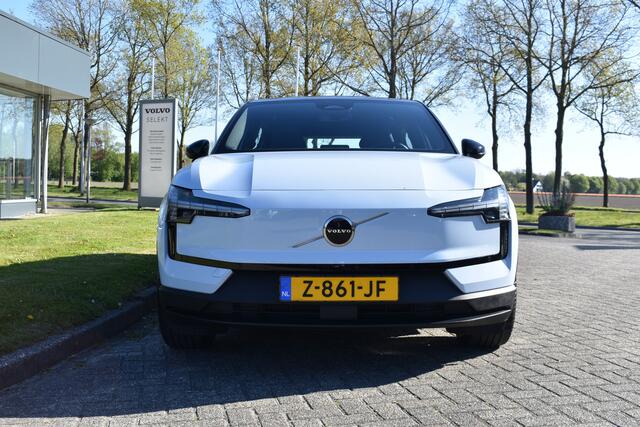 Volvo EX30 Extended Range 272PK Plus 69 kWh | ACC | BLIS | H&K | Climate Pack | Camera | 19"LMV |