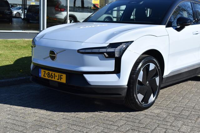 Volvo EX30 Extended Range 272PK Plus 69 kWh | ACC | BLIS | H&K | Climate Pack | Camera | 19"LMV |
