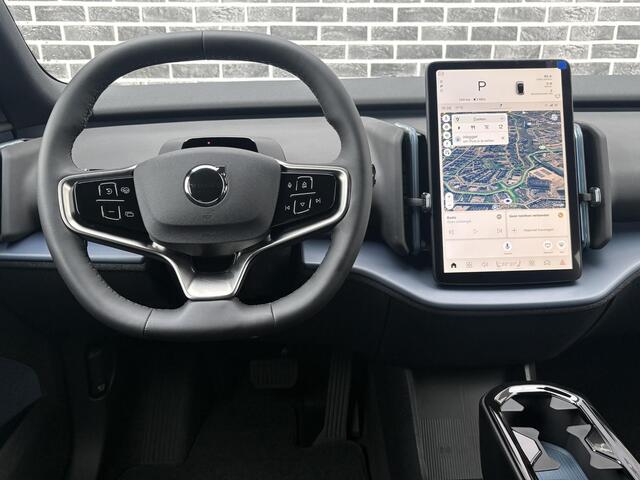 Volvo EX30 P5 Long Range Plus Black Edition Europa 69 kWh | Harman Kardon | Power Seats | Stoel en Stuurverwarming | Keyless Entry | Donker Glas |