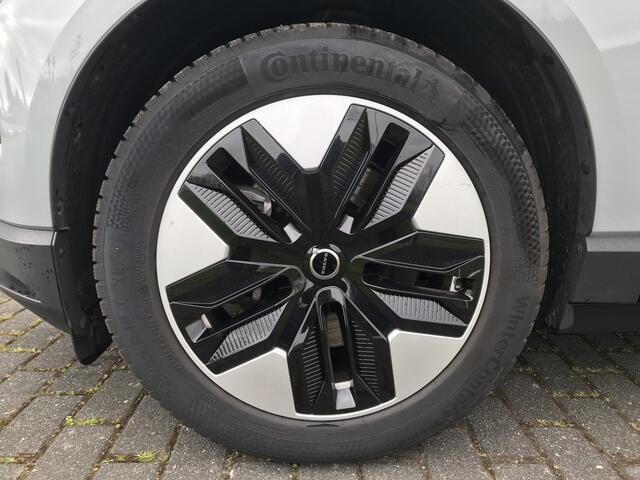 Volvo EX30 Single Motor Extended Range Core 69 kWh | Rijklaar incl 12 mnd Bovag | SoH 96% Warmtepomp Climate Pack Camera