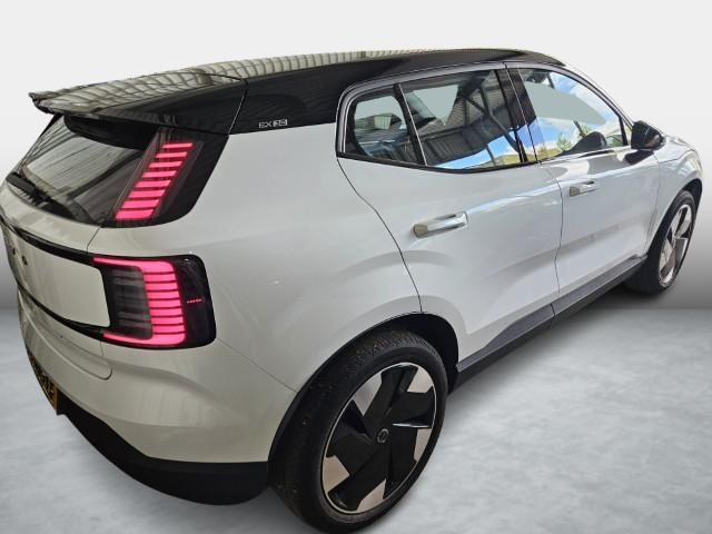 Volvo EX30 Single Motor Extended Range Plus 69 kWh | Climate Pack | Stoel en Stuurverwarming | Keyless Entry | Zwart Dak | Adaptieve Cruise Control | Blis |