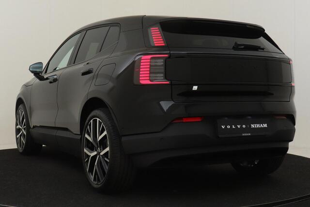 Volvo EX30 TWIN MOTOR PERF. ULTRA BLACK EDITION EUROPA 69 kWh -PANO.DAK|HARMAN/KARDON|360°CAM|AUT.INPARKEREN|POWER-SEATS|BLIS|20"|PRIVACY.GLAS