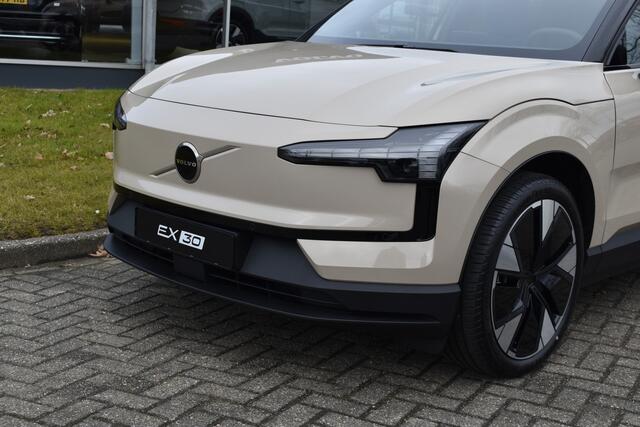Volvo EX30 Extended Range Plus 272PK Europa 69 kWh | H&K | Blis | ACC | Climate | Elektr. Stoel