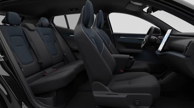 Volvo EX30 P3 Plus Europa 51 kWh | Snel Leverbaar | Elektrisch verstelbare voorstoelen | Stuur en Stoelverwarming | Harman/Kardon | Keyless | BLIS | Pilot Assist | Parkeercamera |