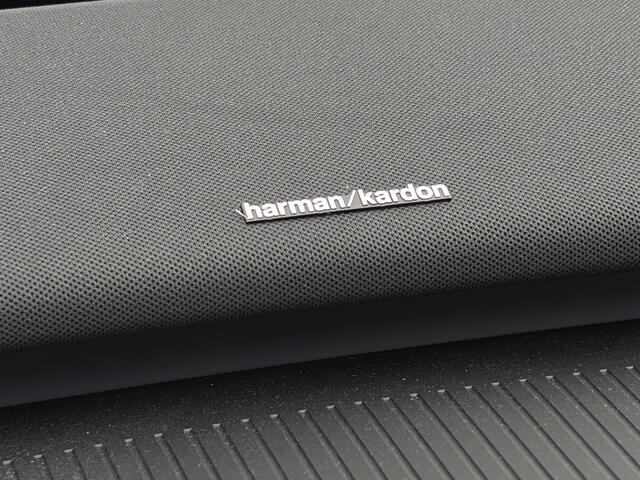 Volvo EX30 Single Motor Plus 51 kWh | Trekhaak | Elektrisch Verstelbare Voorstoelen | Harman Kardon Audio | Stoelverwarming | Achteruitrijcamera | Google Maps Navigatie | Apple Carplay | Android Auto | Elektrische Achterklep