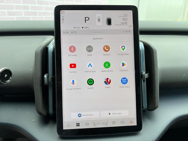 Volvo EX30 Single Motor Plus 51 kWh | Trekhaak | Elektrisch Verstelbare Voorstoelen | Harman Kardon Audio | Stoelverwarming | Achteruitrijcamera | Google Maps Navigatie | Apple Carplay | Android Auto | Elektrische Achterklep