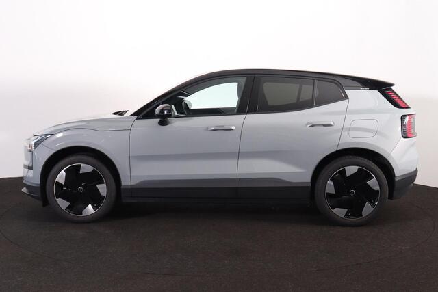 Volvo EX30 Extended Range Plus 69 kWh - Adaptive Cruise Control - Parkeercamera achter - Verwarmde voorstoelen & stuur - Parkeersensoren voor & achter - Navigatie - Extra getint glas - 19' LMV