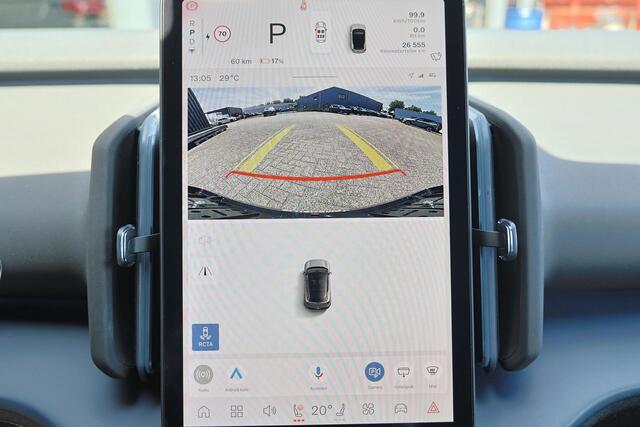 Volvo EX30 Extended Range Plus 69 kWh - Adaptive Cruise Control - Harman/Kardon audio - Parkeercamera achter - Verwarmde voorstoelen & stuur - Parkeersensoren voor & achter - Draadloze tel. lader - Extra getint glas - 19' LMV
