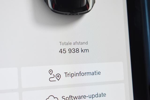 Volvo EX30 272PK Single Motor Extended Range Plus 69 kWh / Adaptive Cruise control / Climate Pack / Achteruitrijcamera / Elektrische achterklep / Harman Kardon / Parkeersensoren V+A