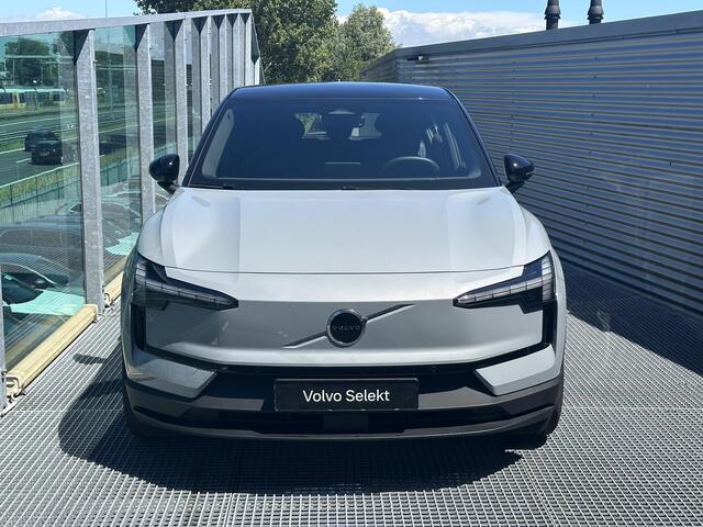 Volvo EX30 Single Motor Plus 51 kWh Automaat, Zwart dak, Stoel- en stuurwielverwarming, Warmtepomp, Metallic lak, Harman Kardon audio, Climate control, Driver assist, Pilot assist, BLIS
