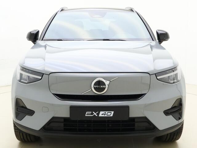 Volvo EX40 Extended Range Plus 82 kWh / Stoel /- en stuurverwarming / Warmtepomp / Extra getint glas / Zwart dak /