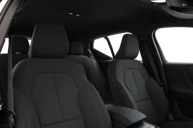 Volvo EX40 SINGLE MOTOR CORE 70 kWh -CLIMATE|TREKHAAK|CAMERA|GOOGLE