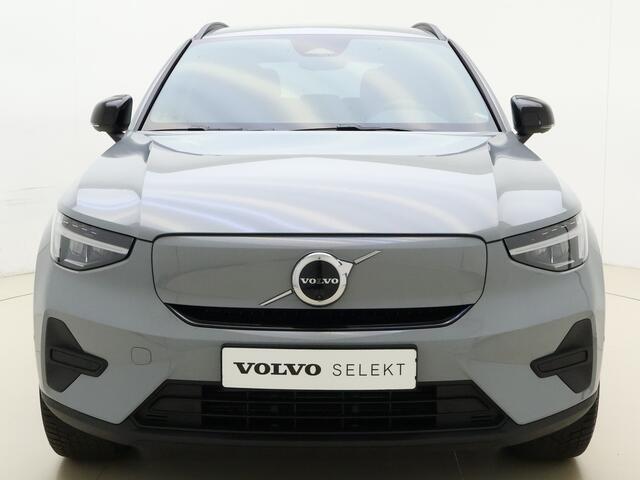 Volvo EX40 Extended Range Business Ed. 82 kWh / NIEUW / DIRECT LEVERBAAR / 360 CAMERA / ADAPT. CRUISE / BLIS / GETINT GLAS / ALL SEASON / STOELVERWARMING /
