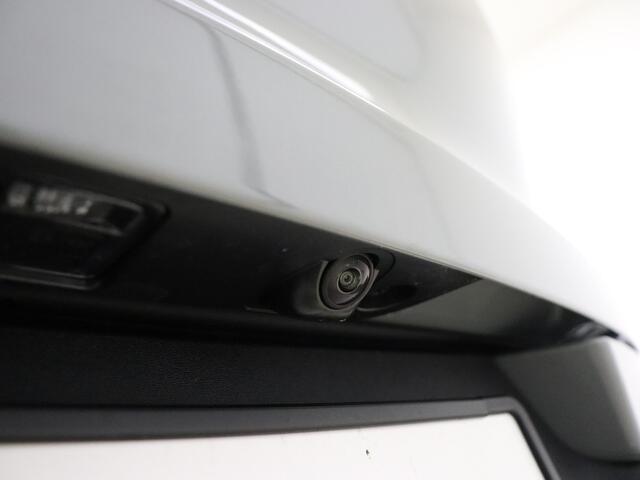 Volvo EX40 Extended Range Business Ed. 82 kWh / NIEUW / DIRECT LEVERBAAR / 360 CAMERA / ADAPT. CRUISE / BLIS / GETINT GLAS / ALL SEASON / STOELVERWARMING /