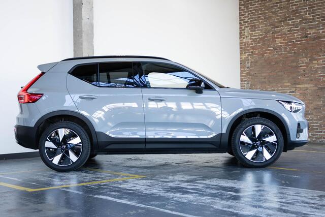 Volvo EX40 Single Motor Plus 70 kWh | Google infotainment | Stoelverwarming | 360° parkeercamera | Harman Kardon premium audio | Warmtepomp | Parkeersensoren voor + achter | Stuurwielverwarming |