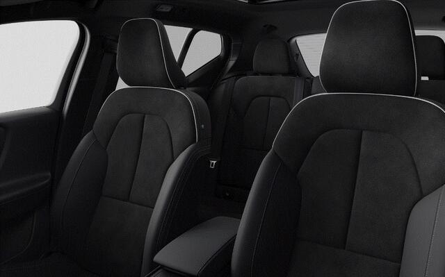 Volvo EX40 252PK Single Motor Extended Range Plus 82 kWh / Lounge Pakket / Extra getint glas / 360 Camera / 20'' velgen / Panoramadak / Zwart dak