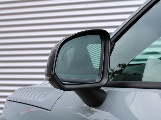 Volvo EX40 Single Motor Extended Range Business Edition Automaat / 360* camera / Privacy Glass / 19" velgen / Driver Awareness