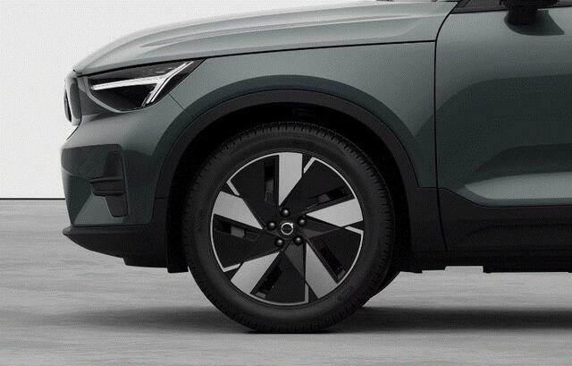 Volvo EX40 252PK Single Motor Extended Range 82 kWh Business Edition/ Navigatie / Camera / Adaptive Cruise control / Stuur & Stoelverwarming / Harman Kardon / Getinte Ramen / 19" LM Velgen