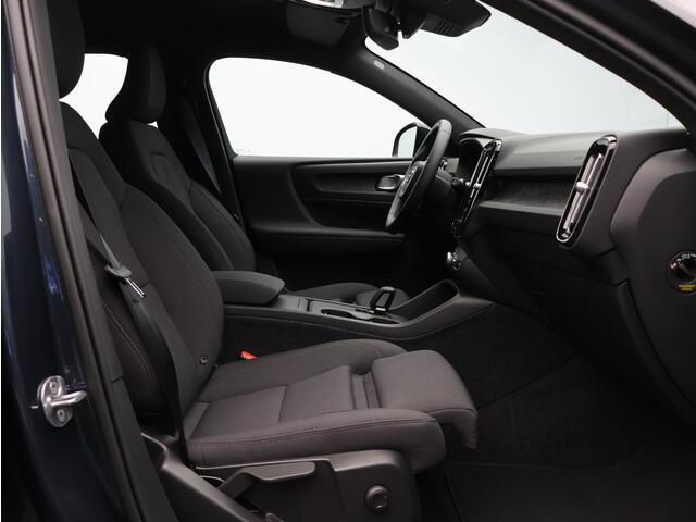 Volvo EX40 Single Motor Extended Range Plus 82 kWh / Harman Kardon / Stoel+Stuurverwarming / Adaptive Cruise / BLIS / Keyless /