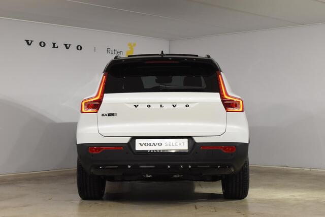 Volvo EX40 252PK Single Motor Ext. Range Plus Black Edition / Extra getint glas / 20'' velgen / Panoramadak / Zwart dak / Harman Kardon / Microtech/Nubuck