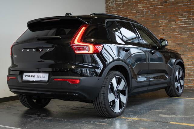 Volvo EX40 Single Motor Extended Range Ultra Black Ed. 82 kWh | 360° Parkeercamera | Parkeersensoren voor + achter | Stoelverwarming | Panoramadak | Google Infotainment | Harman Kardon Premium Audio | Electrische bedienbare voorstoelen