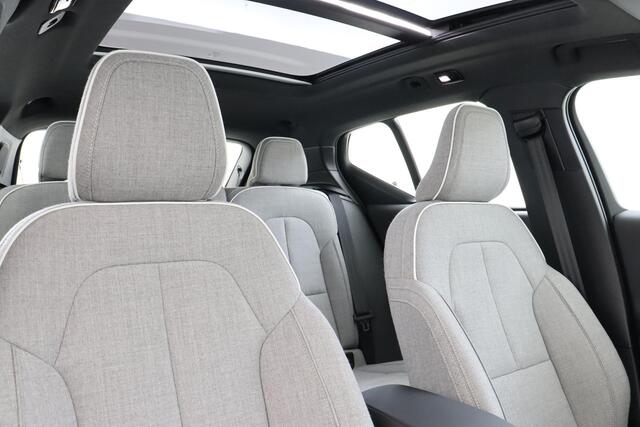 Volvo EX40 TWIN MOTOR PERFORMANCE ULTRA 82 kWh -PANO.DAK|HARMAN/KARDON|360°CAM|POWER-SEATS|TREKHAAK|LIGHTING|WOOL.BLEND|20"