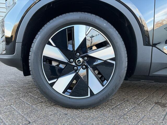Volvo EX40 Single Motor Extended Range Plus 82 kWh / Harman/kardon / Achteruitrijcamera / Stoel- en stuurverwarming