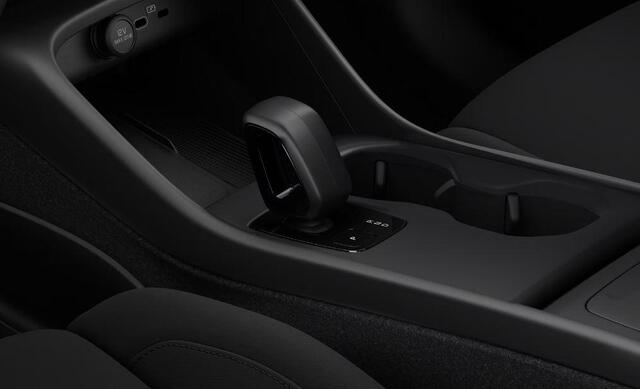 Volvo EX40 252PK Single Motor Extended Range 82 kWh Business Edition / Donker getint glas / Camera achter / Climate pack