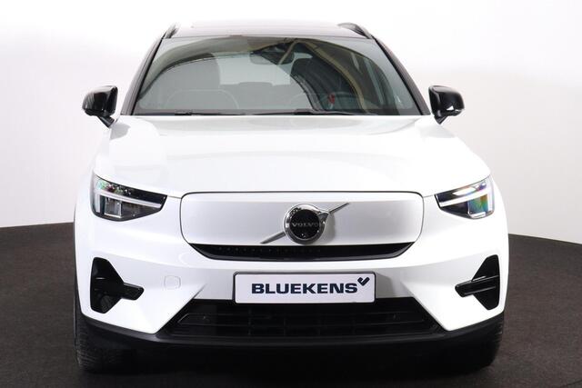 Volvo EX40 Extended Range Ultra 82 kWh - Panorama/schuifdak - IntelliSafe Assist & Surround - 360º Camera - Harman/Kardon audio - Verwarmde voorstoelen & stuur - Parkeersensoren voor & achter - Elektr. bedienb. voorstoelen met geheugen links - Draadloze tel. lader -