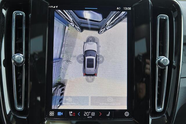 Volvo EX40 Performance Ultra Black Edition 82 kWh - Panorama/schuifdak - IntelliSafe Assist & Surround - 360º Camera - Harman/Kardon audio - Verwarmde voorstoelen, stuur & achterbank - Parkeersensoren voor & achter - Elektr. bedienb. voorstoelen met geheugen links -