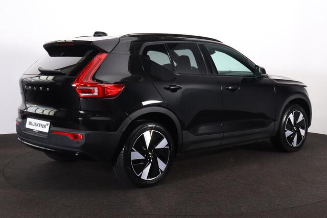 Volvo EX40 Extended Range Plus 82 kWh - IntelliSafe Assist & Surround - 360º Camera - Verwarmde voorstoelen, stuur & achterbank - Parkeersensoren voor & achter - Elektr. bedienb. bestuurdersstoel met geheugen - Draadloze tel. lader - Warmtepomp - Extra getint glas -