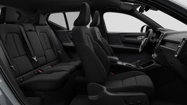 Volvo EX40 Single Motor Ext. Range Plus Bl. Ed. Europa 82 kWh | Google | Long Range | Harman Kardon Audio | Adaptieve Cruise Control | Camera | Getint Glas | Warmtepomp | Stoelverwarming Voor + Achter | Park Assist | LED Koplampen | 20" LM