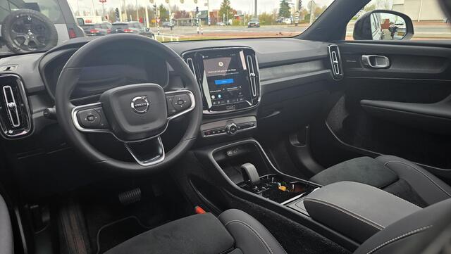 Volvo EX40 Twin Motor Performance Ultra Black Edition 82 kWh |Pano|Harman & Kardon|NAP|Memory